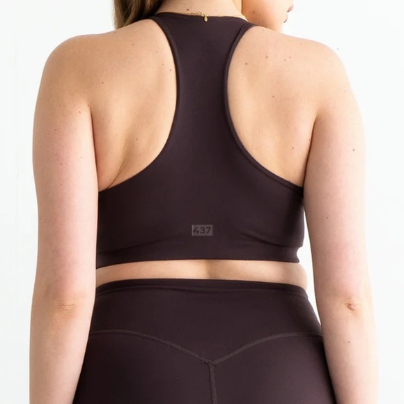 437 The Essentials Sports Bra in Espresso Large - Picture 4 of 7
